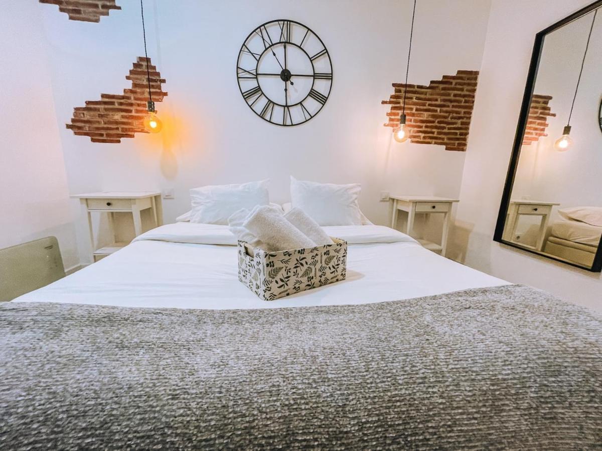 Fee4Me. Amazing Apartment In The Heart Of Lavapies Madrid Luaran gambar