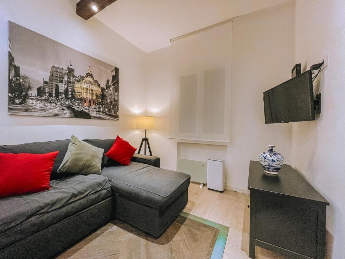 Fee4Me. Amazing Apartment In The Heart Of Lavapies Madrid Luaran gambar