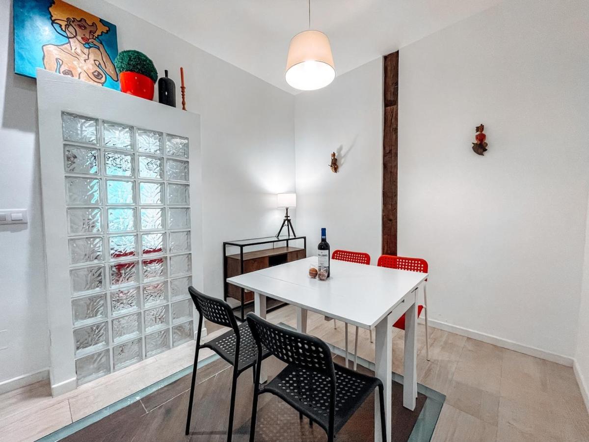 Fee4Me. Amazing Apartment In The Heart Of Lavapies Madrid Luaran gambar